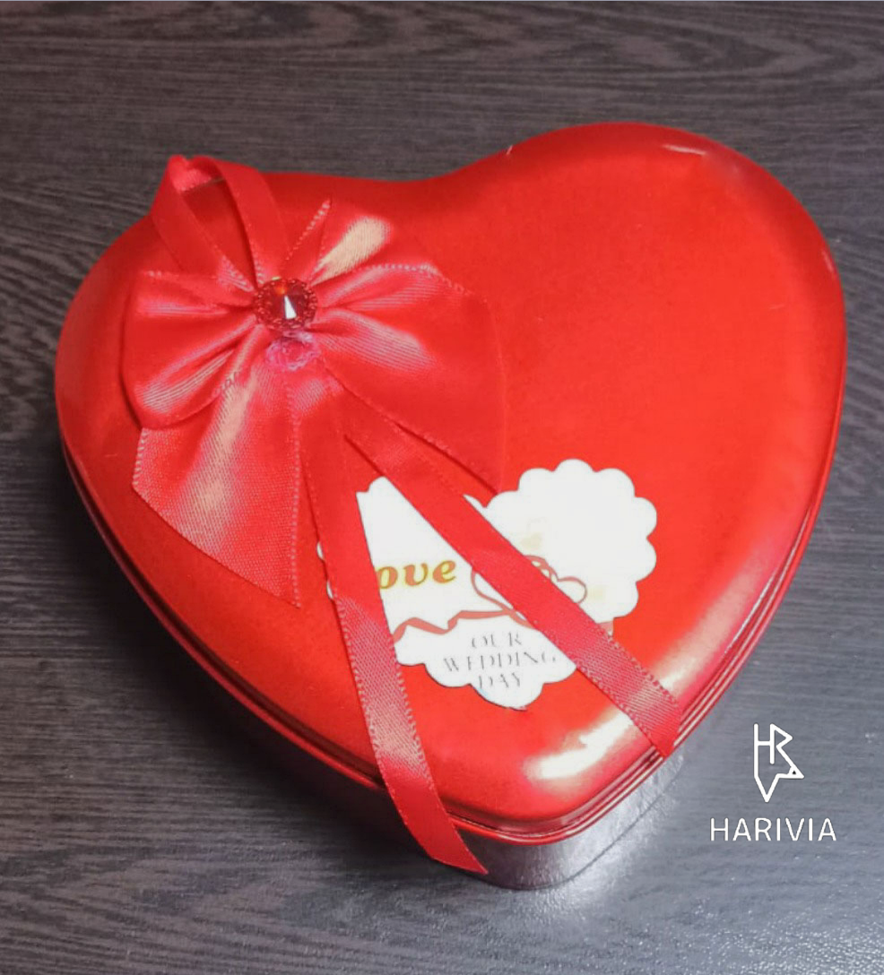Harivia Chocolate Valentine Edition Chocolate Bar and Rose Teddy Gift Set